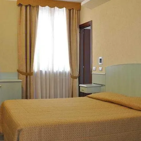 Astoria Hotel